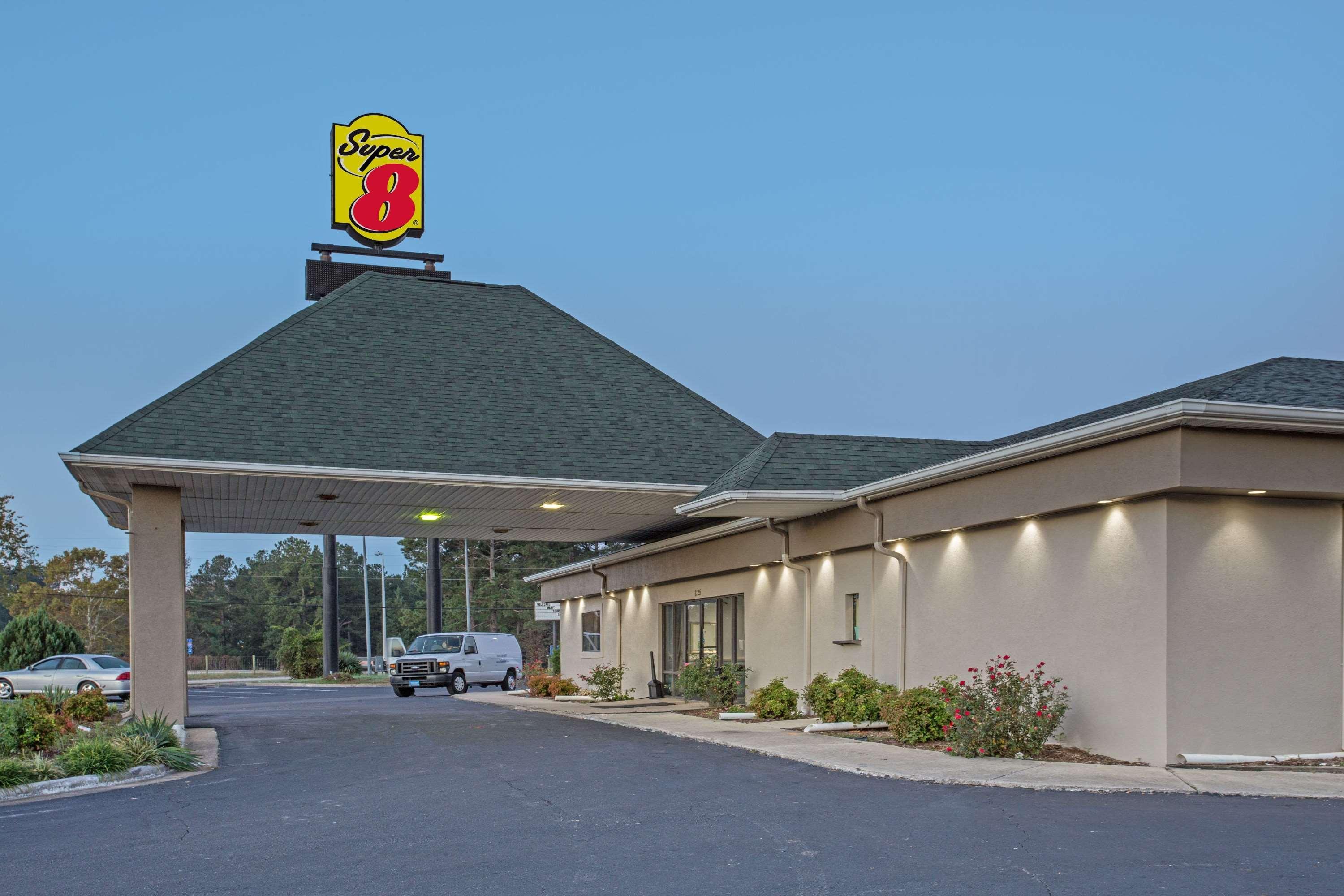 Super 8 By Wyndham Dunn Motel Exterior foto